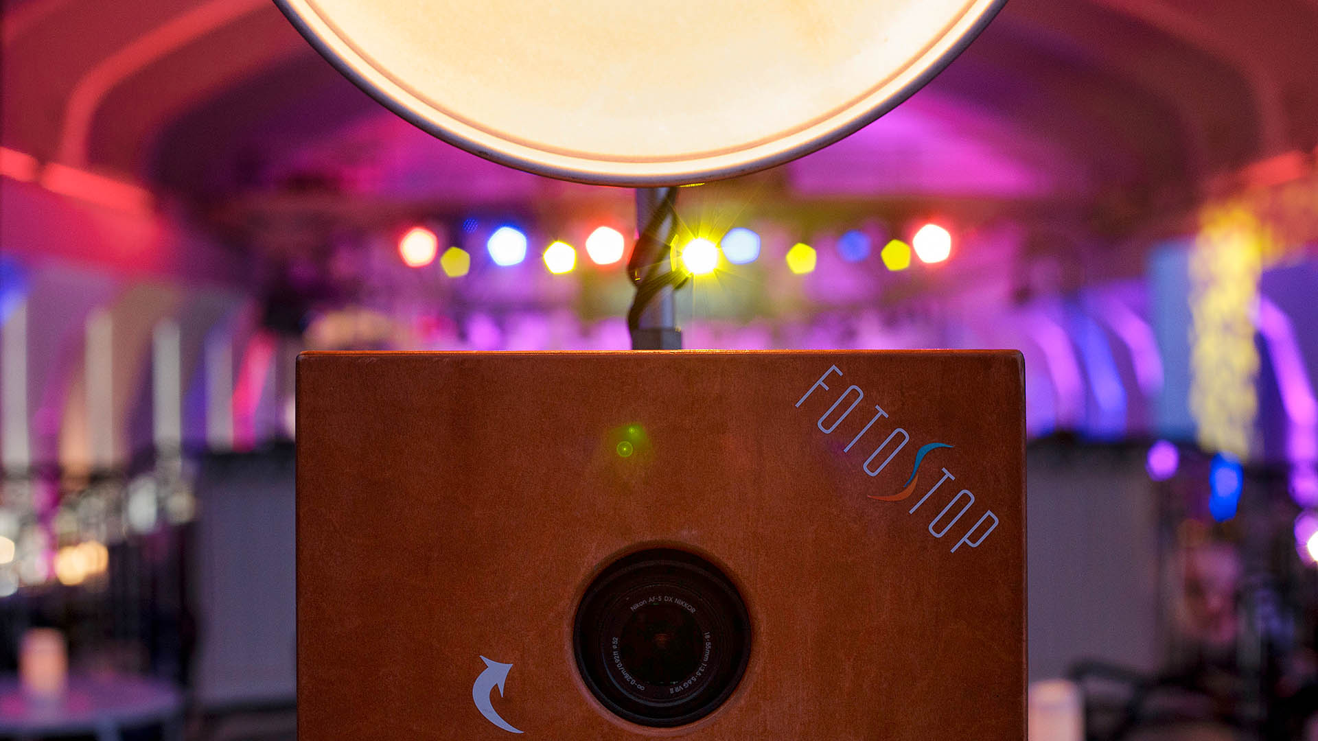 FotoStop puidust fotoboks peol